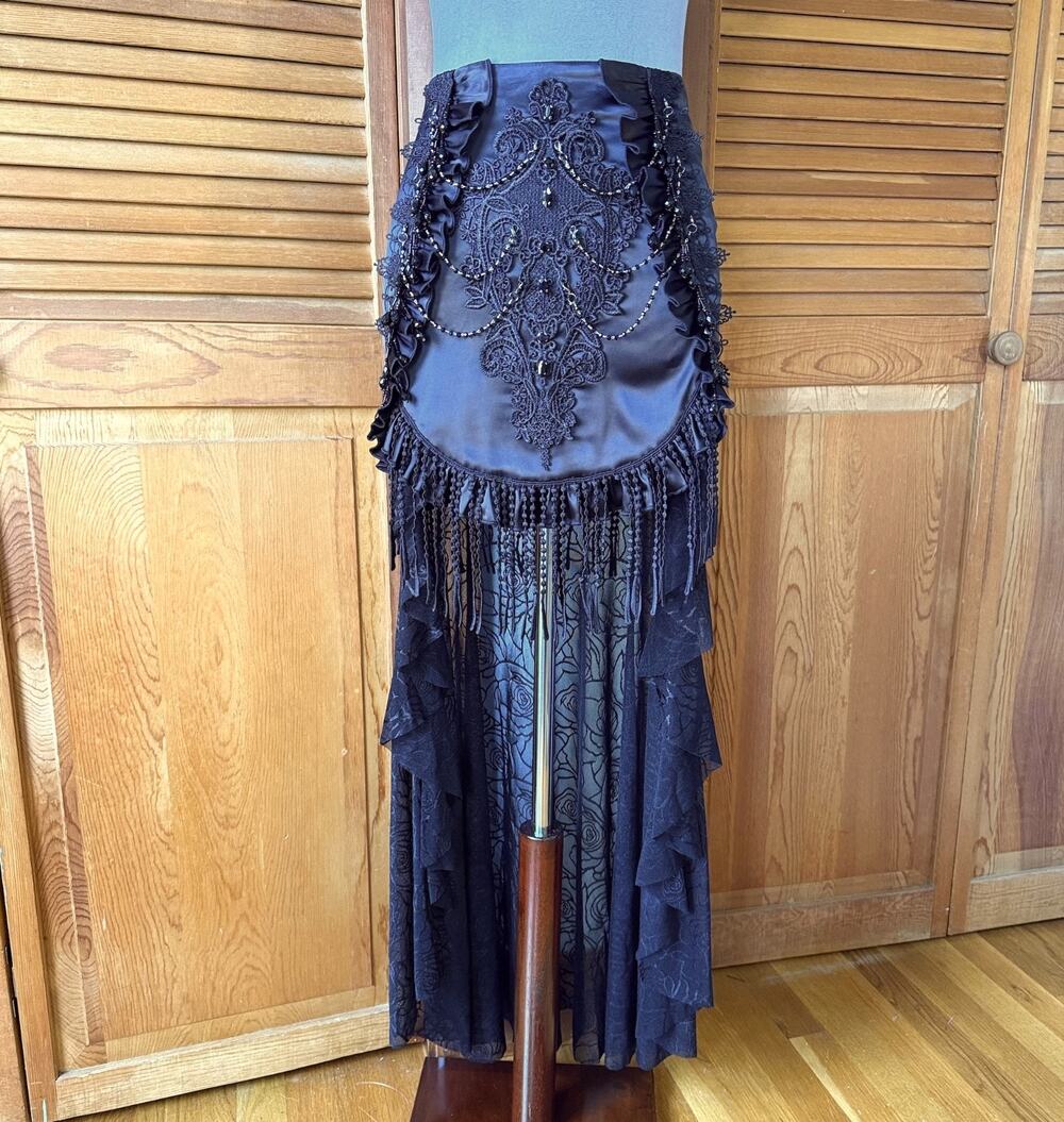 Devil Fashion Gothic Victorian Vkei High-Low Satin Bound by You Chain Skirt